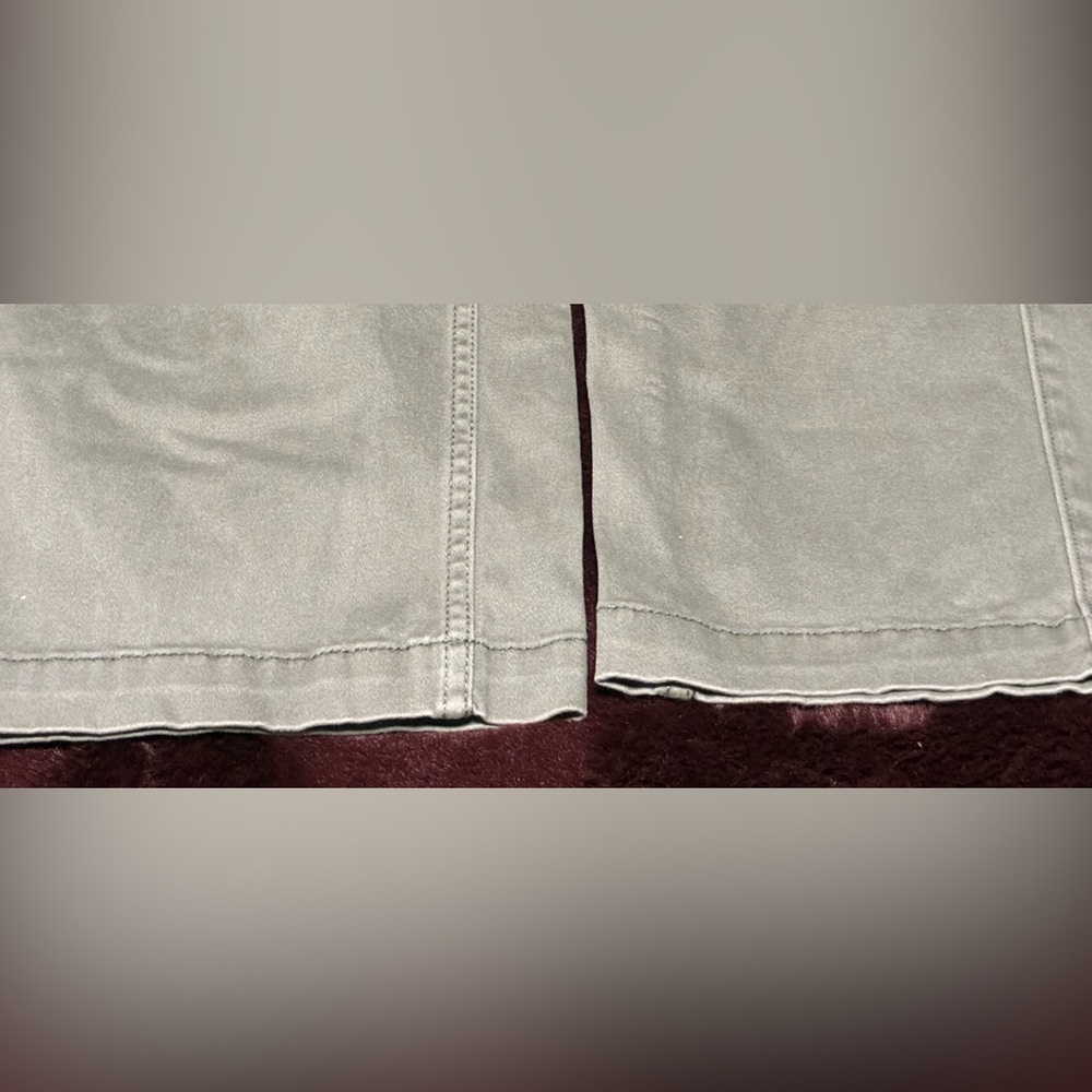 HOLLISTER | Ultra High-Rise Dad Cargo Pants | Sage Green | W24R | Like New - Picture 6 of 6